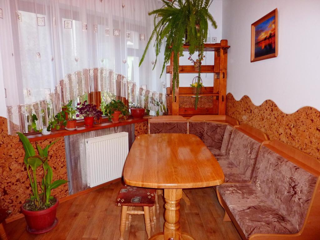 Sadyba Bilya Richky Jaremcze Zewnętrze zdjęcie